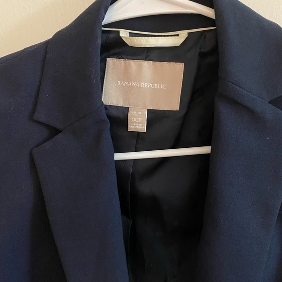 Banana Republic Navy Blue Blazer - Picture 2 of 4